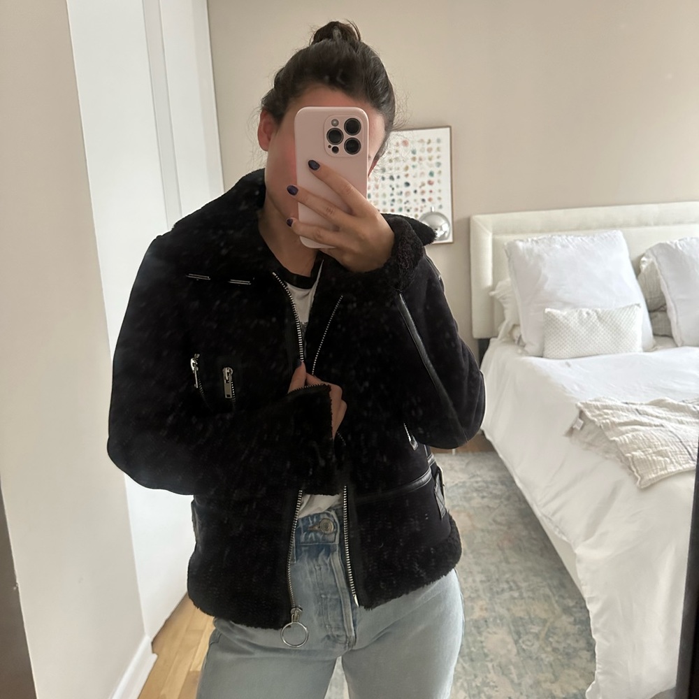 NAVY AND BLACK COAT // ZARA // SIZE SMALL